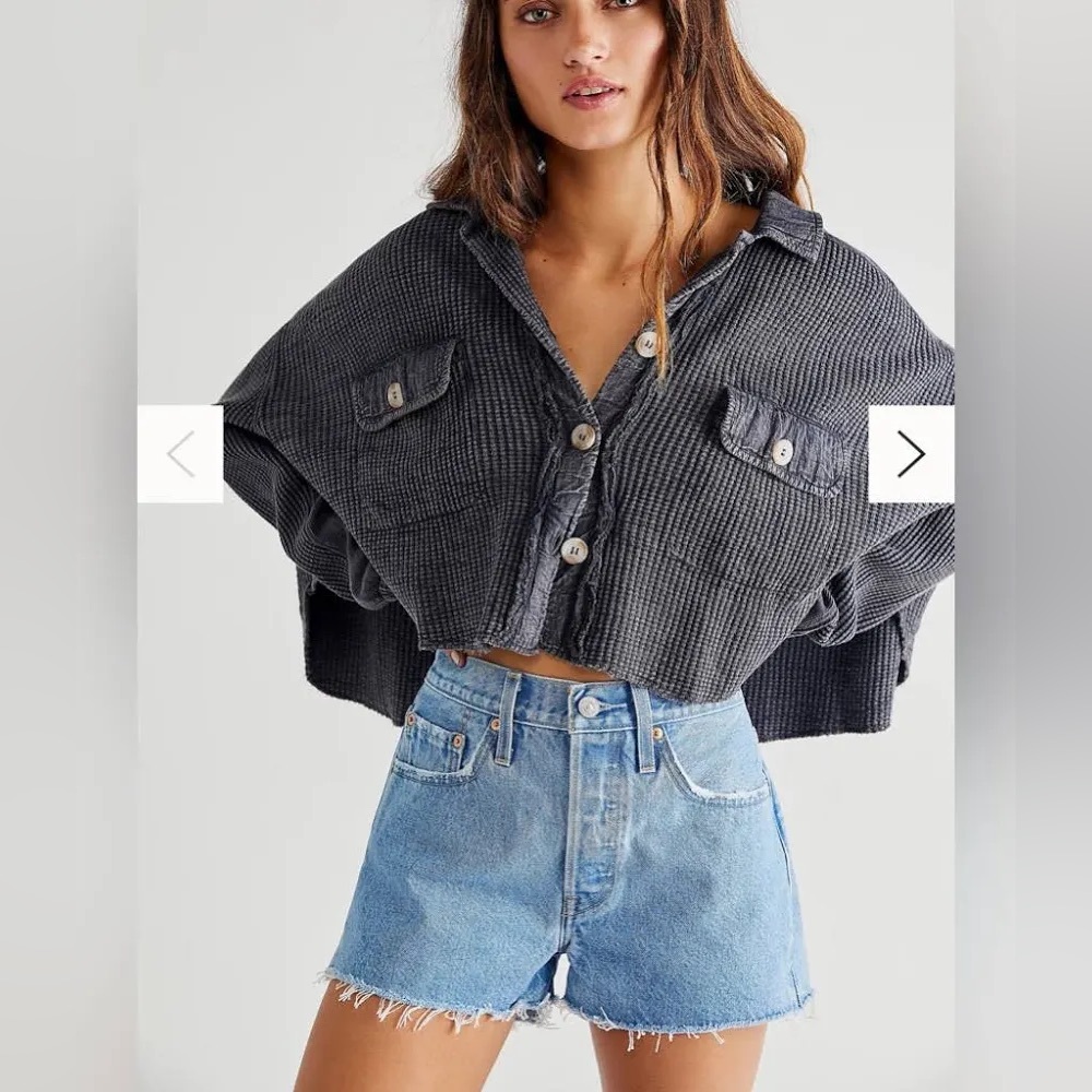 The cutest Levi’s 501 Denim Shorts Ojai Light Stone 25 Free People 100% cotton
